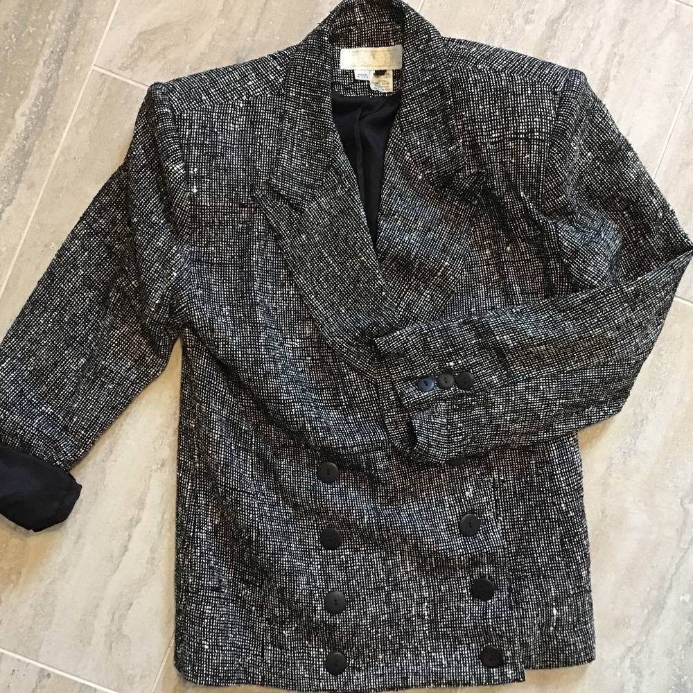 Vintage Chevalier Size Medium 100% Silk Lined Blazer